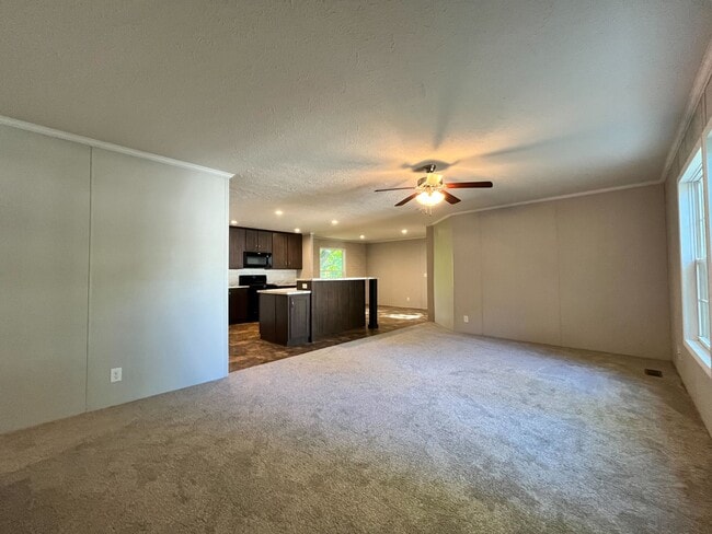 Building Photo - 1607 Delaware Dr