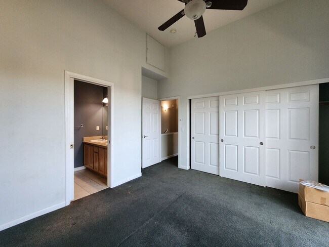 Building Photo - Modern 2BR/2.5BA Condo with Ensuite Bathro...