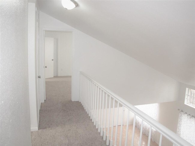 Building Photo - 5637 Dolores St