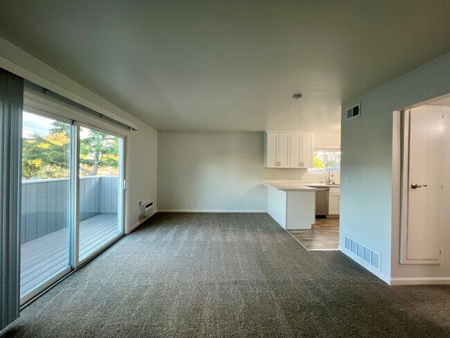 Building Photo - Modern Renovated 2-Bedroom in Santa Clara | Prime Location Near Apple, Nvidia & Major Highways