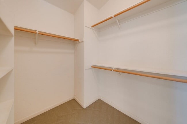 Building Photo - 9538 Fox Wind Ct