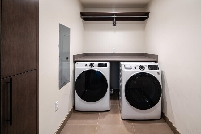 Building Photo - 4 Boathouse Way