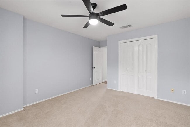 Building Photo - 3817 Newland Dr