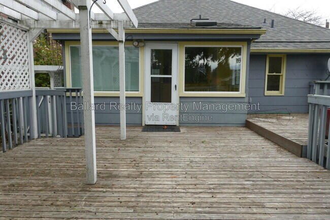 Building Photo - 509 N 70th St