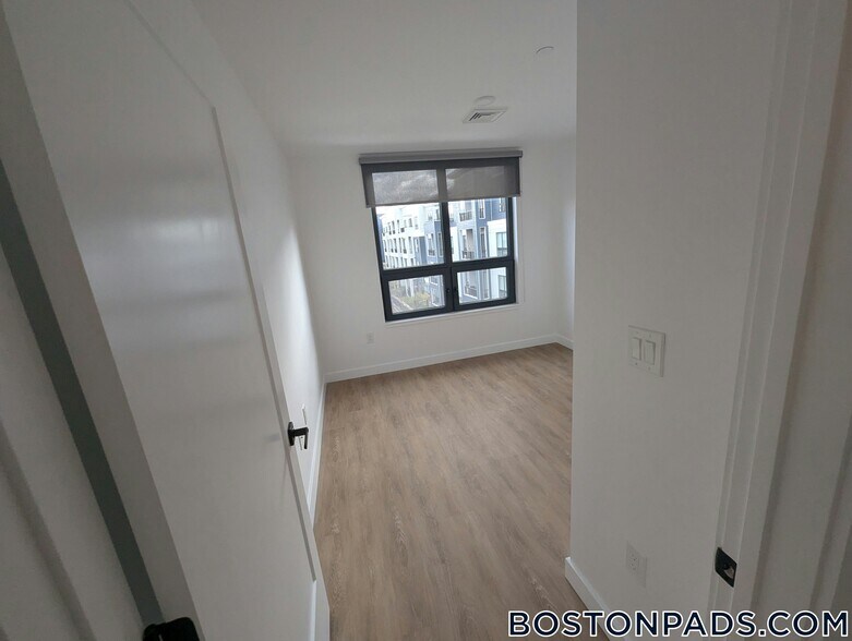 Building Photo - 199 Gardner St