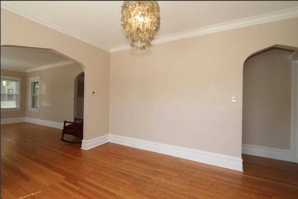Building Photo - 916 Pleasant St