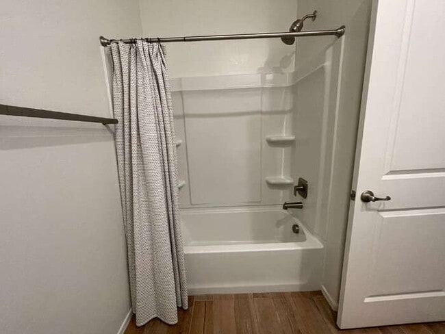 Building Photo - NEWER HOME (less than two years old) IN RA...
