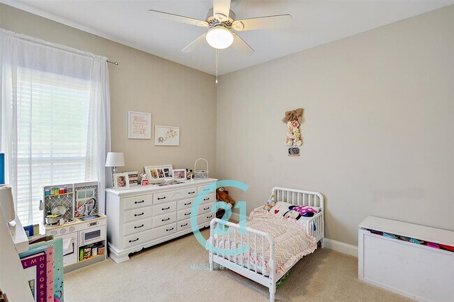 Building Photo - Beautiful 4 bedroom, 2 bathroom house in B...