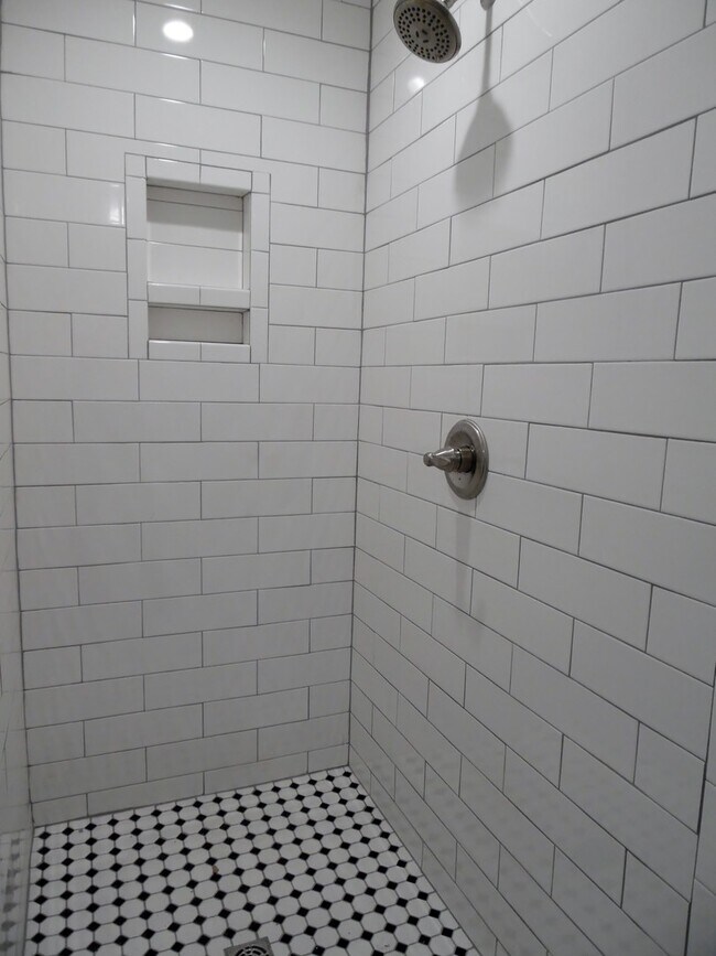 Building Photo - Remodeled Berkeley Triplex with 2 Bedrooms and 2 and 1/2 Baths