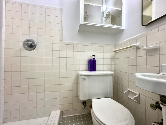 Building Photo - 1104 Williams St