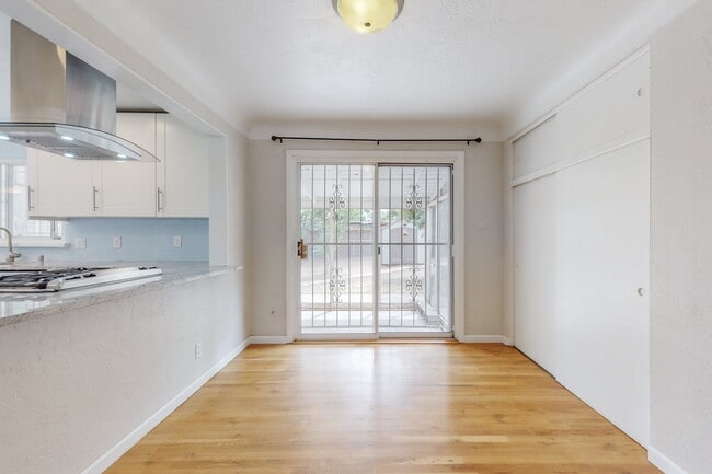 Building Photo - 612 Truman St SE