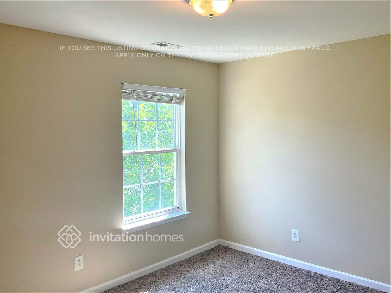 Building Photo - 849 Hedgepath Terrace