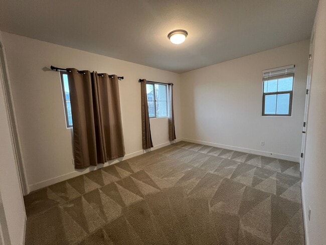 Building Photo - Beautiful Home With Large Primary Suite, Multiple Living Rooms, and more!