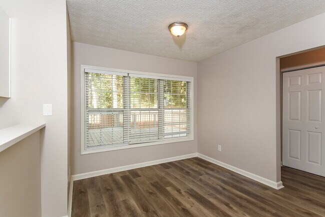 Building Photo - 2750 Northgate Way NW