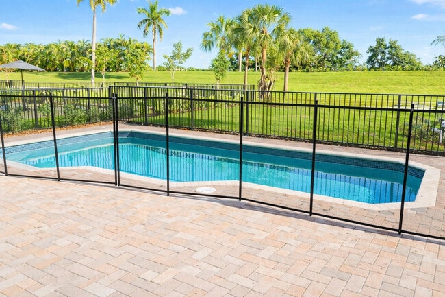 Building Photo - 19105 NE 8th Ct