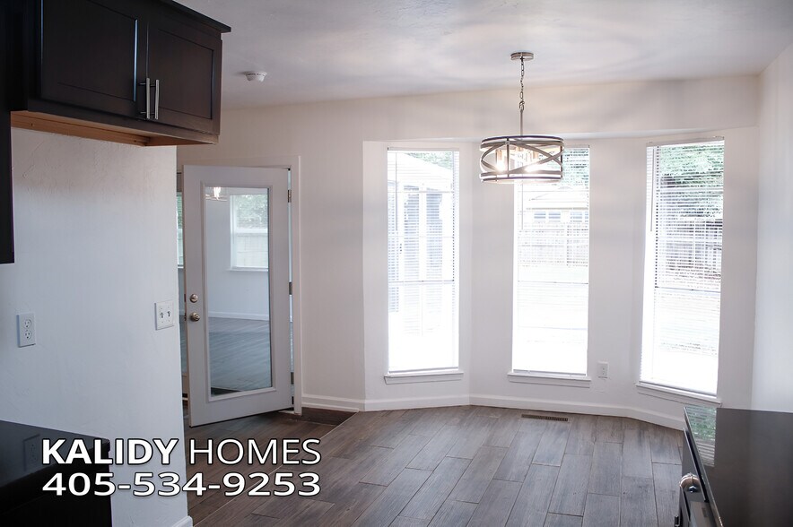 Building Photo - 4116 Overland Dr