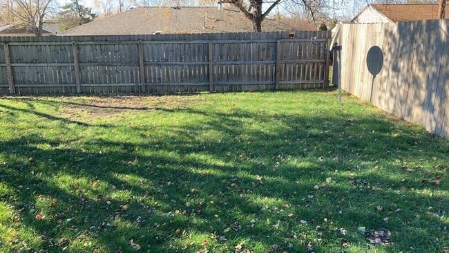 Building Photo - 6045 Ansbury Dr