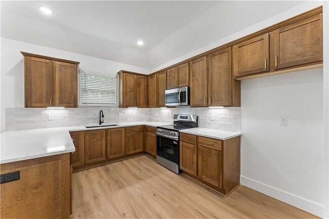 Building Photo - 49 Melbourn Dr
