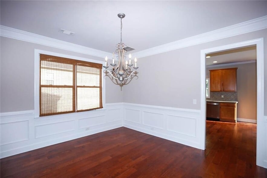 Building Photo - 3380 Gables Ct