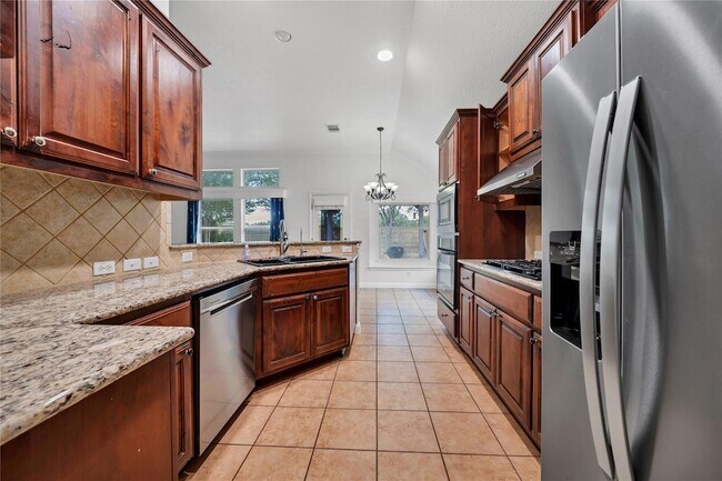 Building Photo - 2811 Checker Dr