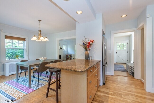 Building Photo - 69 Gordonhurst Ave