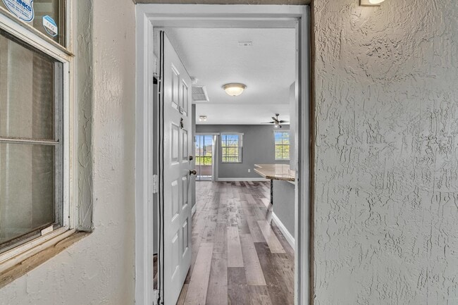 Building Photo - 2850 N Oakland Forest Dr