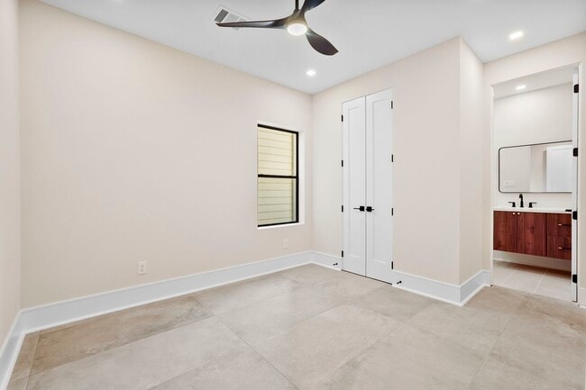 Building Photo - 4105 Allen St