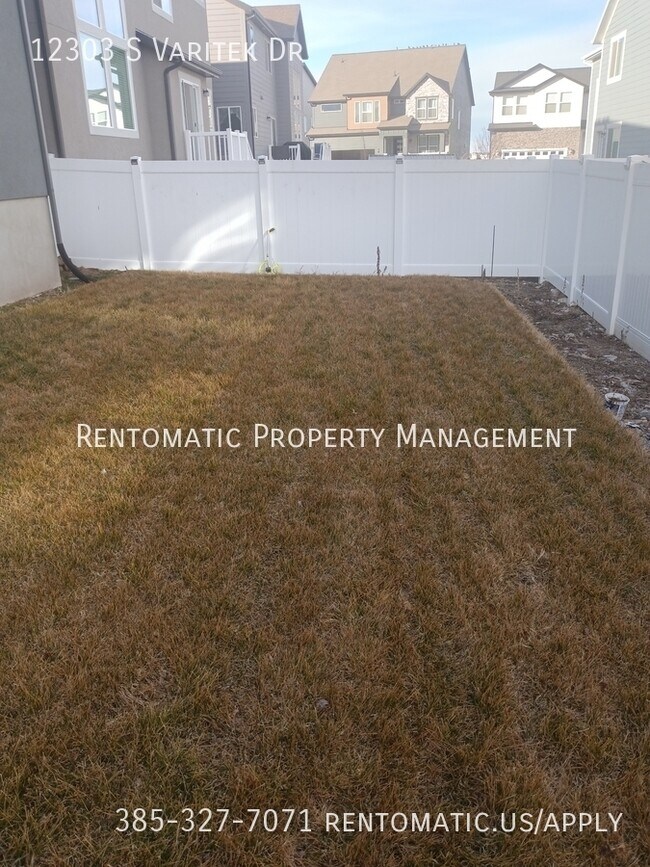 Building Photo - 12303 S Varitek Dr