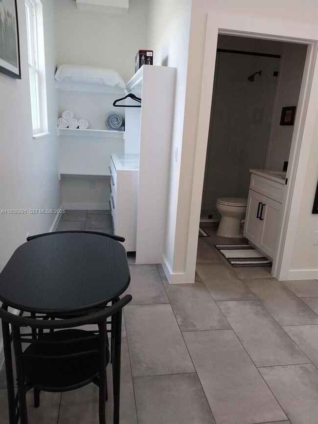 Building Photo - 20925 NW 100th Avenue Rd