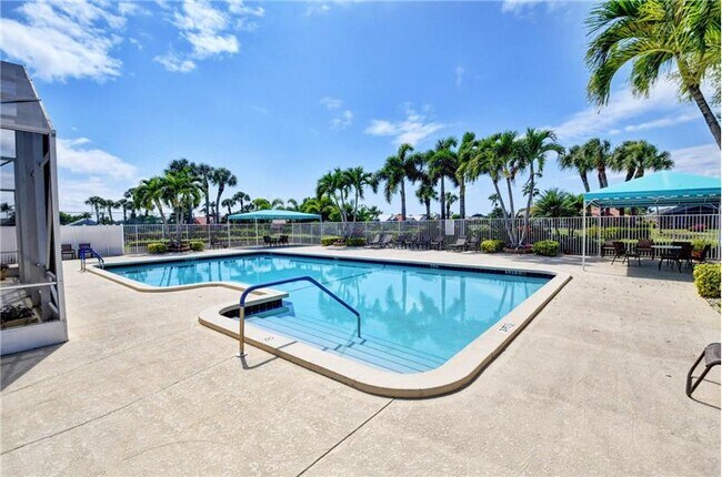 Building Photo - 14066 Glenlyon Ct