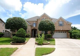 Building Photo - 7602 Westmoreland Dr