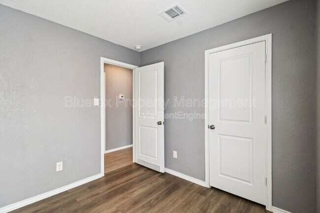 Building Photo - 7244 Pasture Run