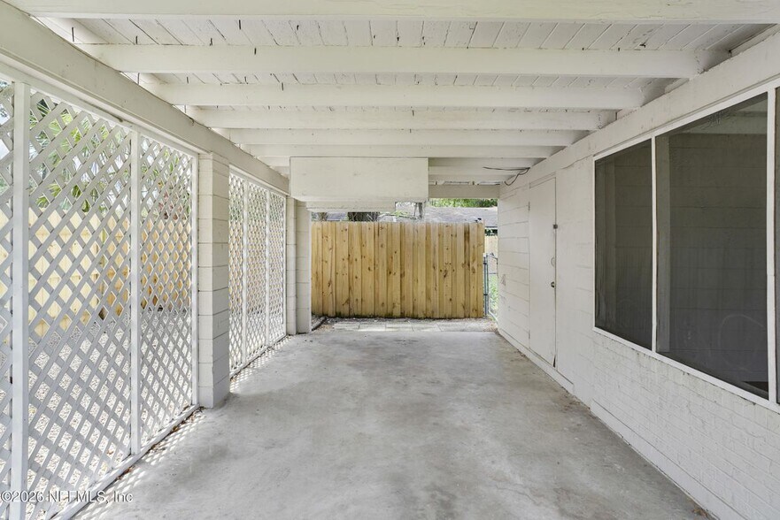 Building Photo - 5236 River Forest Dr