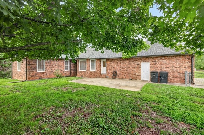 Building Photo - 1015 Brinkley Rd