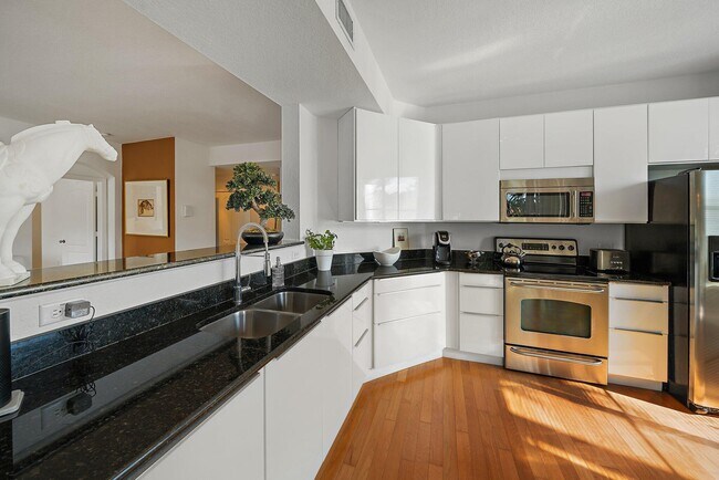 Building Photo - 11011 Legacy Dr