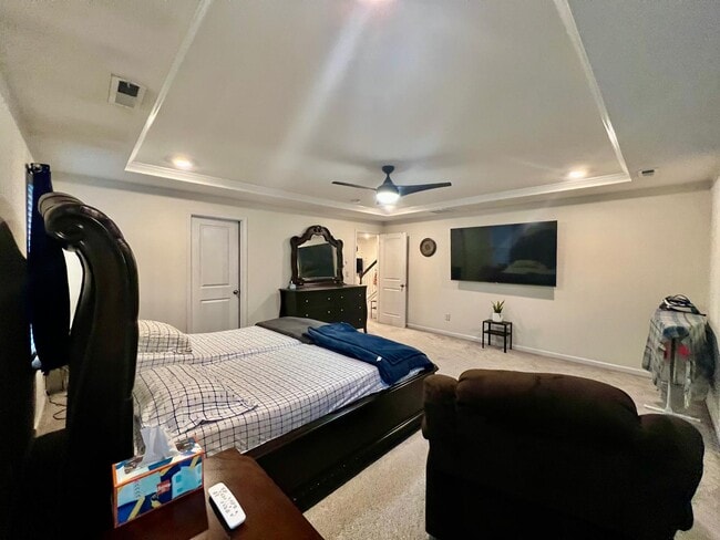 Building Photo - 1404 Reidhaven St