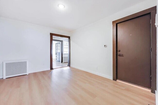 Building Photo - 608 Palisade Ave