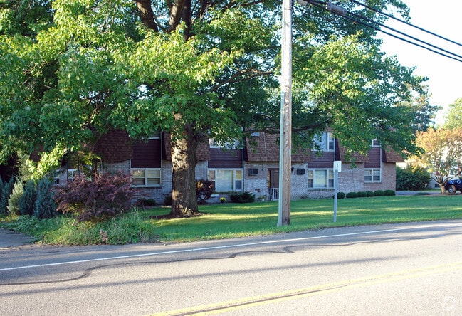 Building Photo - 751 Churchill Hubbard Rd