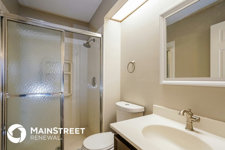 Building Photo - 2825 Dividend Park Dr