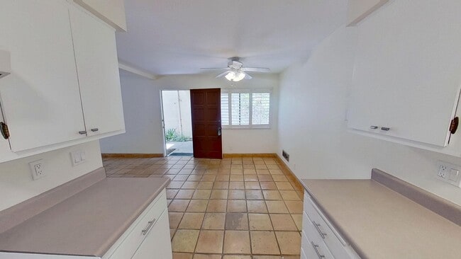 Building Photo - One Bedroom One Bath La Goleta Condo