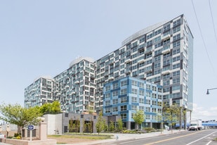 Building Photo - Zinc