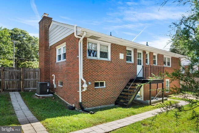 Building Photo - 7020 Quander Rd