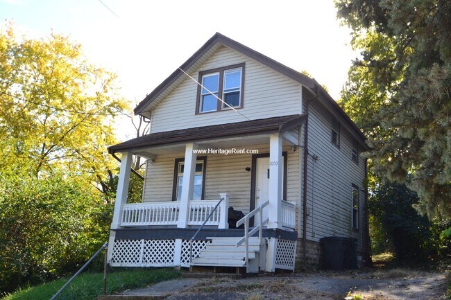 Primary Photo - 2053 Bickel Ave