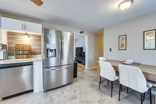 Building Photo - 2640 Chickahominy Rd