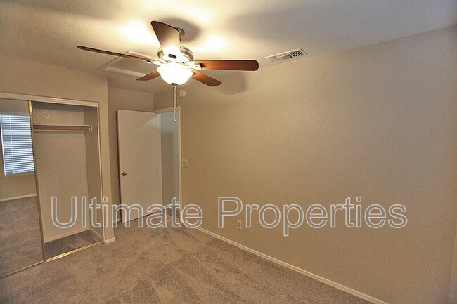 Building Photo - 7135 W Via De Luna Dr