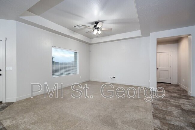 Building Photo - 3731 E Shooting Star Ln