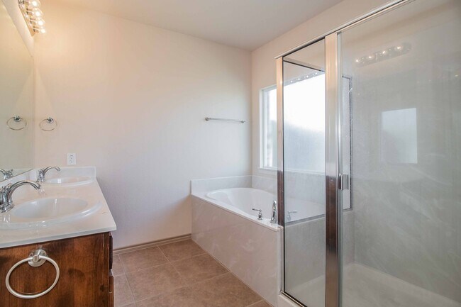 Building Photo - COMING SOON! Corner lot home in a quiet cu...