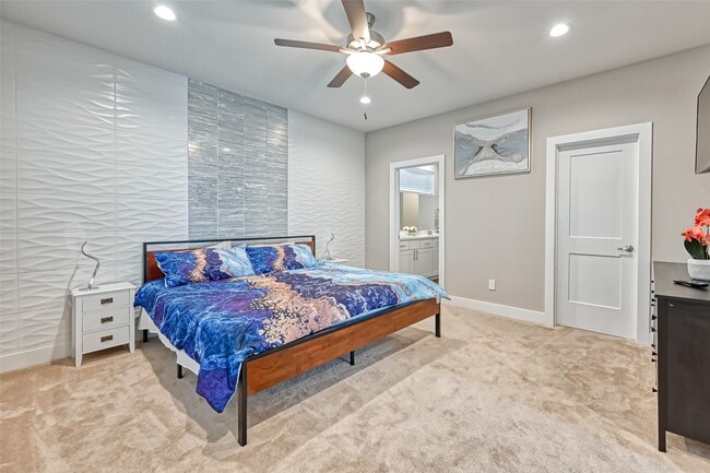 Building Photo - 882 Fortune St