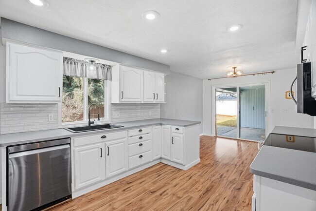 Building Photo - 11721 N Lincoln Ct