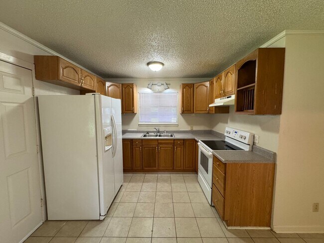 Building Photo - 3-Bedroom House for Rent in Killeen